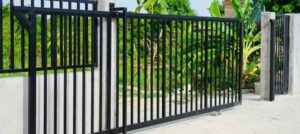 Vantagens de optar pelas portas e portões de gradil