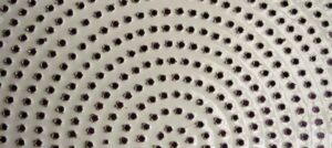 Tipos de chapas perfuradas disponíveis na Metal Distendido