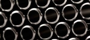 Quais são os benefícios do metal distendido